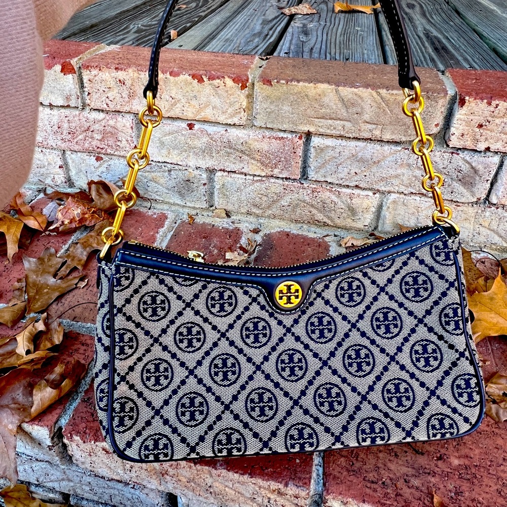 Tory Burch Monogram T purse